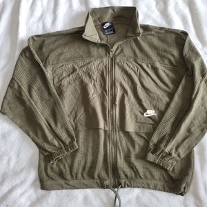 Nike mesh olive green windbreaker